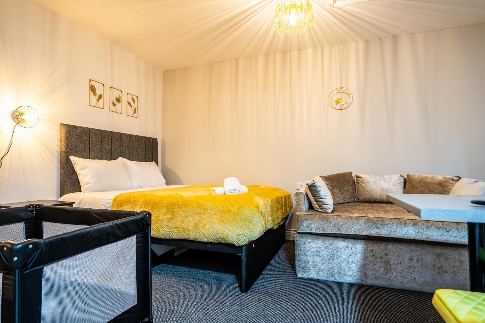 Kunda House In Tyseley Apartment เบอร์มิงแฮม ภายนอก รูปภาพ